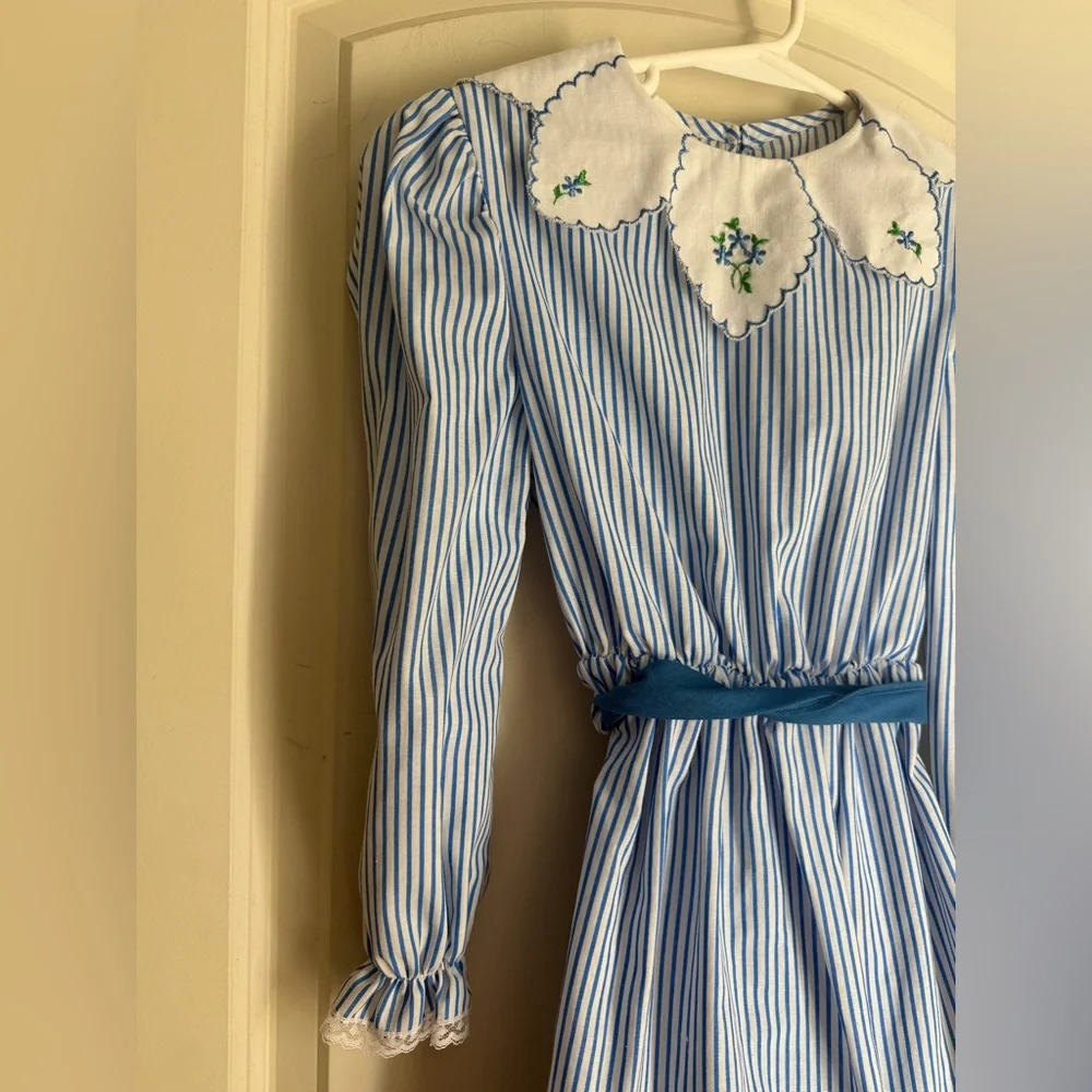 Vintage Elegant Blue Striped Kids Dress‎ with Embroidered Collar cottagecore